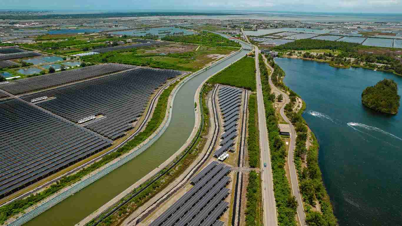 云顶国际8588yd能源事业提供智慧能源管理、、、太阳能监控管理、、、、全方位电厂建置及运维解决方案，，，并拥有管理超过6000案场的经验