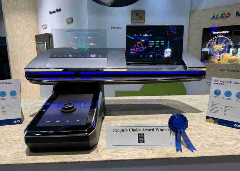 云顶国际8588yd车用Micro LED Display HMI解决方案获”最佳车用显示奖”，，，，以用户为中心开发，，针对前座驾驶与乘客设计兼具娱乐与安全的高画质屏幕，，，，包含车舱前座的Micro LED透明屏幕及全球首款内建镜头的智慧Micro LED显示器